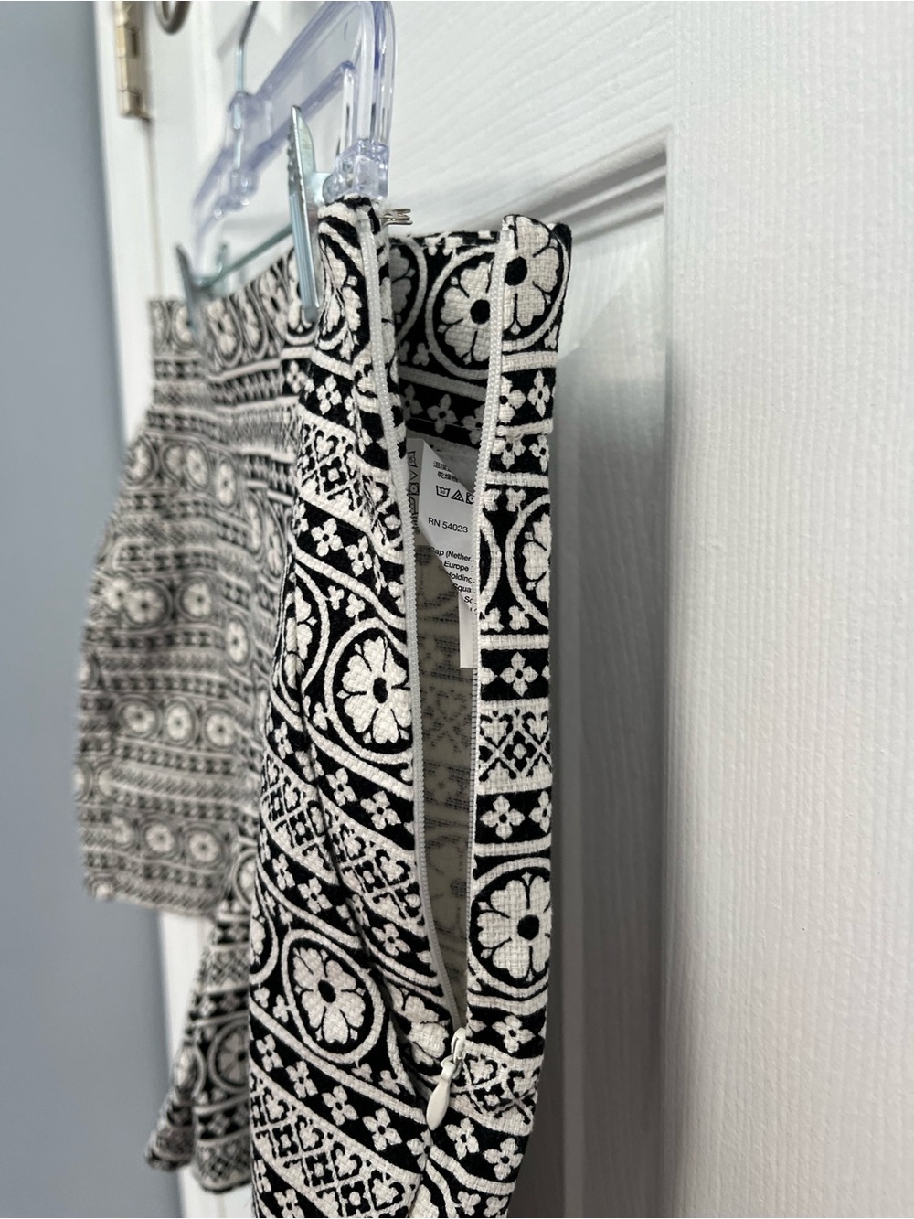 GAP Womens High Rise Black White Festival Shorts Floral Side Zip Cotton 10 - Picture 8 of 16